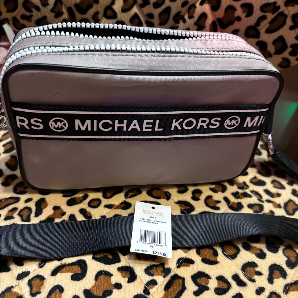 Michael kors crossbody bag